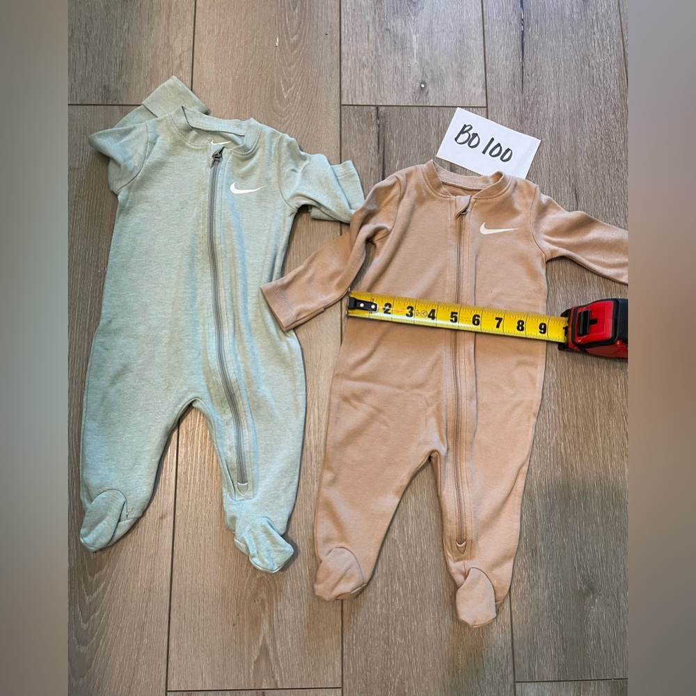 Set Lot of 2 Infant Baby Nike‎ Essentials Footed Coverall
Size 3 Months - Picture 6 of 6